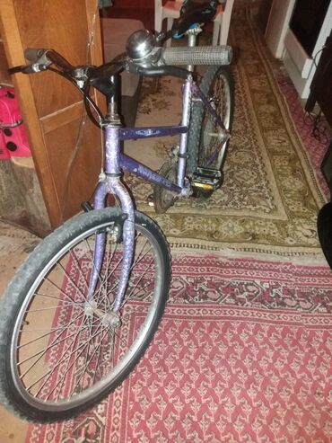 deciji bicikli za devojcice: Biciklo sednes i vozis .nema menjac Srecna kupovina
