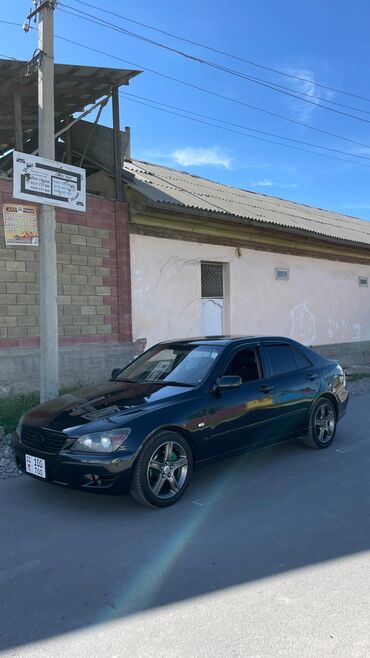toyota camry авто: Lexus IS: 2001 г., 2 л, Автомат, Бензин, Седан