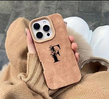 12 pro mac: IPhone 14 üçün şık qoruyucu qab – bej rəngli, məxməri teksturalı arxa — 3