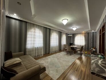 apartman tipli evler: 6 otaqlı, 220 kv. m, Yeni təmirli