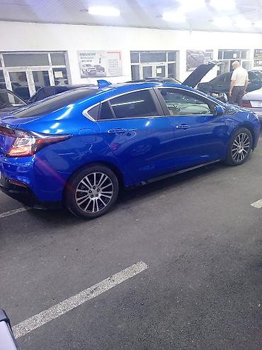 sevrolet kruz: Chevrolet Volt: 1.5 l | 2015 il 120000 km Sedan — 3