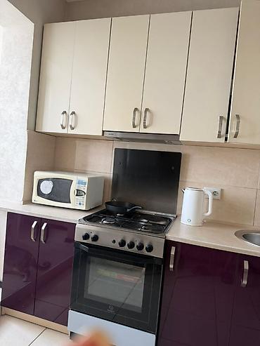 заказать кухонный гарнитур: Продаю кухню, плита индезит и вытяжка, мойка входит в стоимость — 2