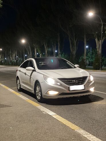 газ 53 три: Hyundai Sonata: 2011 г., 2 л, Автомат, Газ, Седан