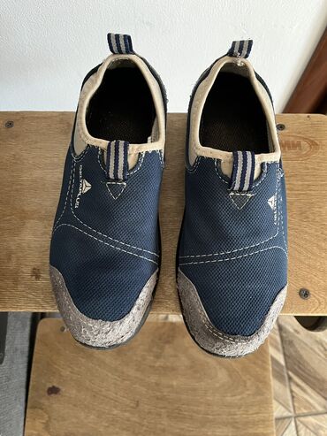 обувь для садика: Обувь защитная со стальным подноском. Весна лето, отличное состояние