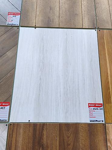 qifil: Ağ-açıq palıd naxışlı laminat döşəmə paneli - Seriya/kod: 02023 (51) — 1