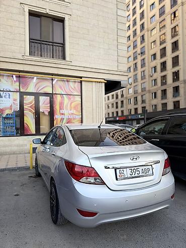 Hyundai: Hyundai Solaris: 2012 г., 1.6 л, Автомат, Бензин, Седан — 5