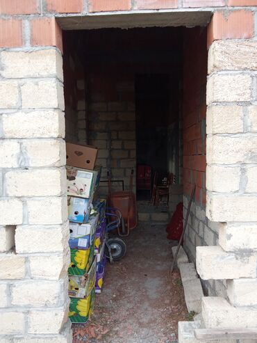 Həyət evləri və villaların satışı: 3 otaqlı, 80 kv. m, Orta təmir — 4