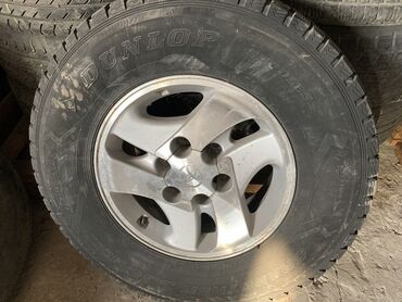 Другие аксессуары для шин, дисков и колес: Запаска на Sequoia R16 265 .70 протектора отличные зимние шины липучка