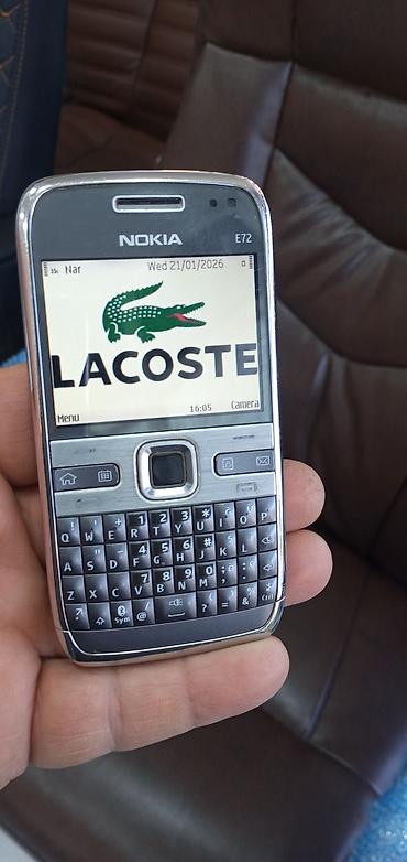 Nokia: Nokia E72, rəng - Gümüşü, Düyməli — 1