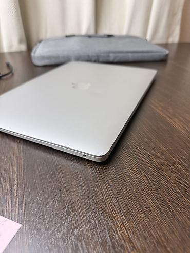 Ноутбуки Apple (MacBook): Для программирования, Б/у, Apple M1, ОЗУ, RAM: 8 ГБ — 8