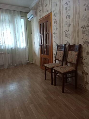 Uzunmüddətli kirayə mənzillər: Əcəmi metrosu yaxınlığı,Yeganə şadlıq sarayının yanında,5 — 5