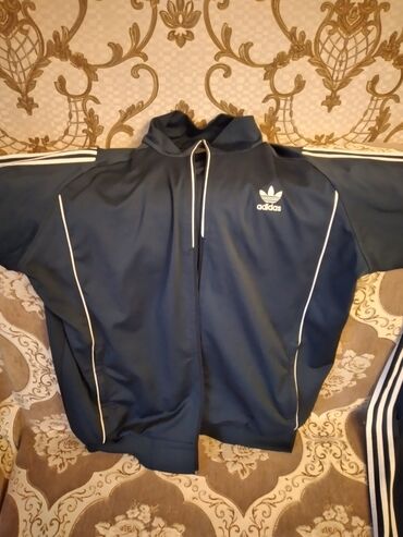 İdman dəstləri: İdman dəsti Adidas, XL (EU 42)