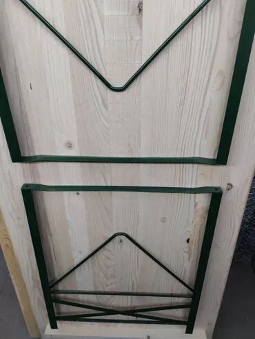 Stolovi: Sto slavski garnitura 220x80 lakiran 
23.500 din — 10