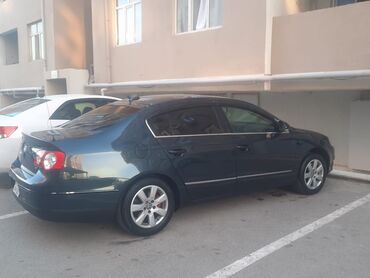 Volkswagen: Volkswagen Passat: 2 l | 2005 il Sedan — 12