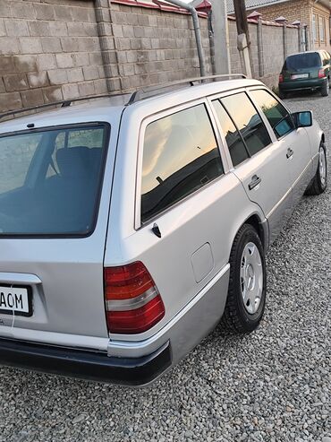 автомобили мерседес: Mercedes-Benz 220: 1994 г., 2.2 л, Механика, Бензин, Универсал