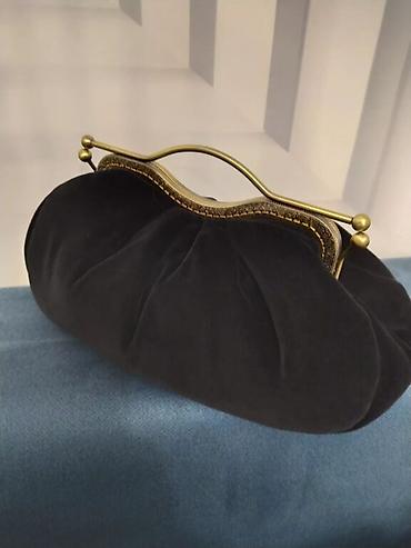 Классические сумки: Продаю бархатный редикюль сумочку, новая, черного цвета размер 30×15 — 18