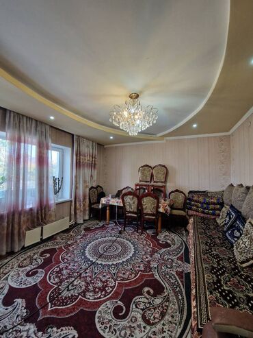 продаю дом под ипотеку: 2 комнаты, 53 м², Индивидуалка, 3 этаж, Косметический ремонт