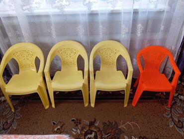 бочка 1 т: В г. Каракол продается детские стульчики 4шт. пользовались немного