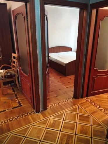 Mənzil kirayələyirəm: 3 otaqlı, 100 kv. m — 1