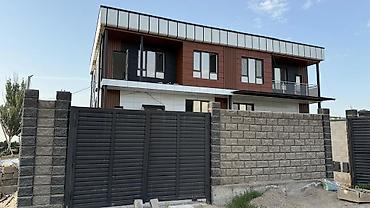 Продажа таунхаусов: 5 комнат, 220 м², 1 соток — 14