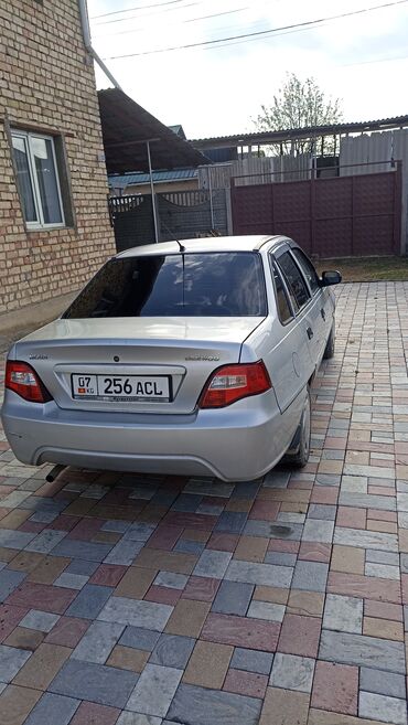 расрочка авто ош: Daewoo Nexia: 2010 г., 1.5 л, Механика, Бензин, Седан