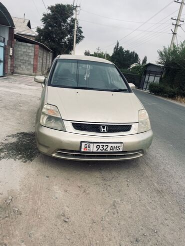 шины на хова: Honda Stream: 2001 г., 1.7 л, Бензин, Универсал