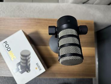 səviyə: RØDE PodMic – dinamik podcast mikrofonu Qutusu mövcuddur. masaüstü — 2