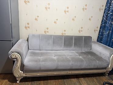 salon divanlari: Məhsul: Klassik dizaynlı yumşaq oturacaqlı divan - Rəng: açıq boz — 1