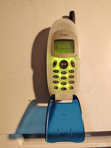 woofer za auto: Trium preklopni mobilni telefon (retro model), radi na svim mrežama — 7