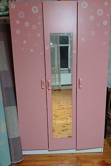Dolab 
150azn
Yeni suraxani 6565 leli