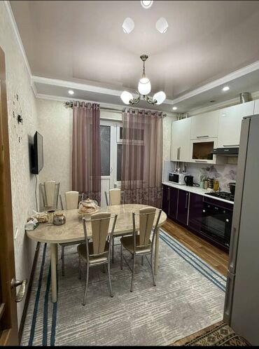 квартира с панорамными окнами: 3 комнаты, 100 м², 107 серия, 4 этаж, Евроремонт