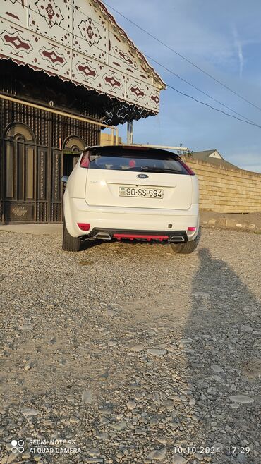 Ford: Ford Focus: 1.6 l | 2006 il 367447 km Hetçbek — 12