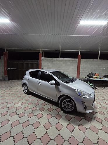чон: Toyota Prius C: 2015 г., 1.5 л, Автомат, Гибрид, Хетчбек — 2