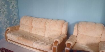 диван раскладной с двумя креслами: Цвет - Коричневый, Б/у