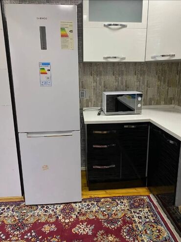 Uzunmüddətli kirayə mənzillər: Ev Həzi Aslanov metro terefde yerləsir ailəyə və xanımlar verilir evdə -da lalafo.az — 8 Uzunmüddətli kirayə mənzillər: Ev Həzi Aslanov metro terefde yerləsir ailəyə və xanımlar verilir evdə — 8