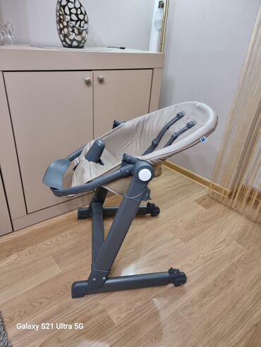 Hranilice: Stolica za hranjenje Kikka Boo. U odlicnom stanju. Jako prakticna — 3