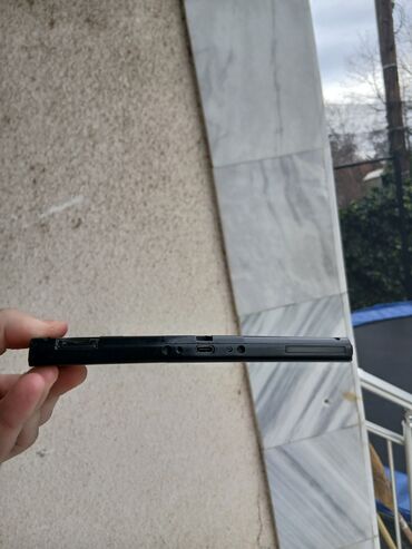 Nintendo Switch: Nintendo Switch konzola bez džojistika. Uz nindento ne ide originalni — 9