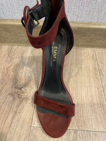 красные замшевые туфли: Туфли 36, түсү - Кызыл