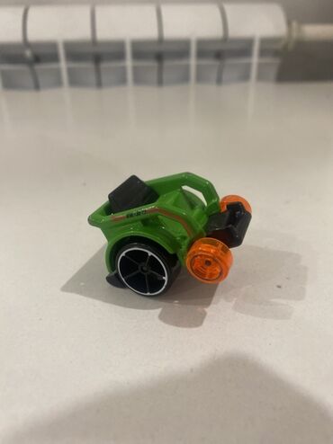 переносные дома: Оригинальные машинки от hot wheels из Малайзии каждая стоит 250 сом у