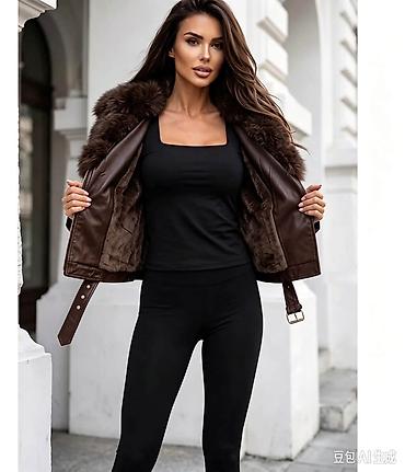 kozne jakne nis: 10. NOVO🔥NOVO 
Jakna: 5.500 dinara 
Veličina: S/M i M/L H — 3