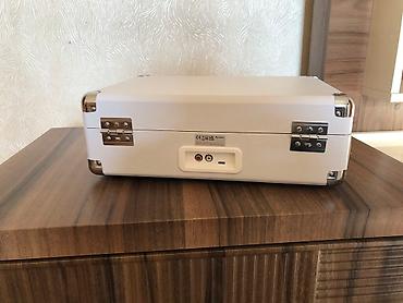 gramofon satilir: Retro dizaynlı, müasir funksiyalara sahib patefon – val oxudan! Bu — 8