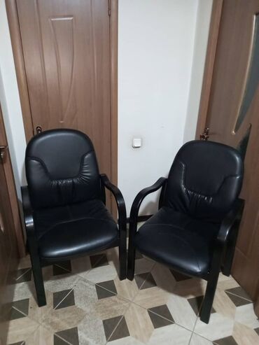 Медицинская мебель: 3стула Икея по 2500с каждый. Кресла СССР ПО 6500 КАЖДЫЙ. хлебница СССР — 4