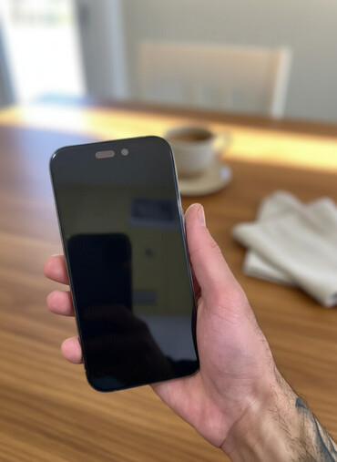 Apple iPhone: IPhone 15 Pro, 128 GB, Desert Titanium, Face ID — 3