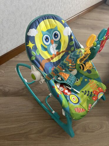 Другая детская мебель: Кресло качалка детская состояние отличное