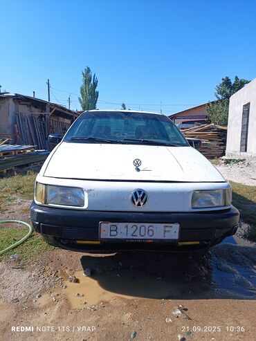 рассрочка продаю: Volkswagen Passat: 1991 г., 1.8 л, Механика, Бензин, Седан