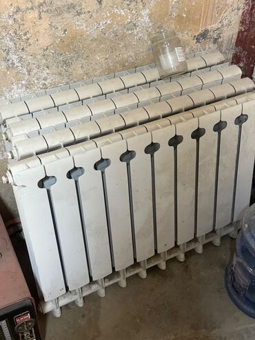 ikinci əl radiatorlar: Salam Radiator Satilir biri 110 4 eded var italya isehsalidi