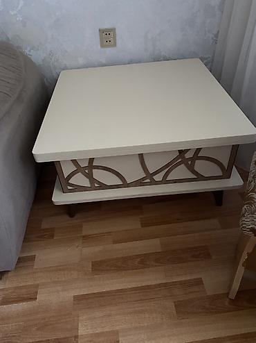 bag stol: Transformer masa satilir.Bagli veziyyetde 80/80 a,acilanda 160 sm — 1