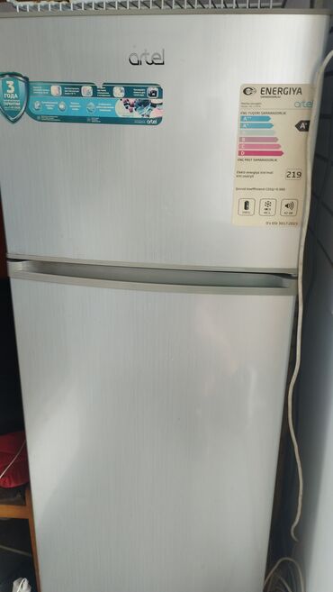 ремонт витринных холодильников: Холодильник Artel, Б/у, Двухкамерный, 1 *