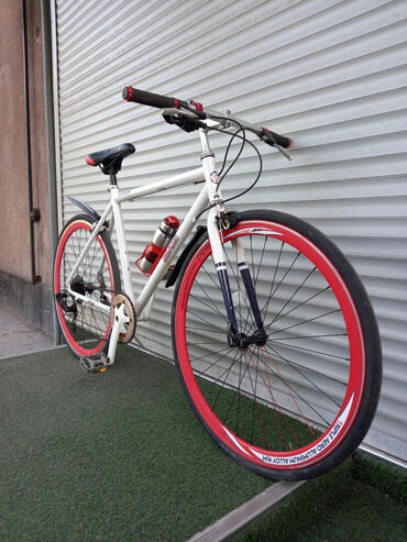прокат великов: Привозной велосипед колеса 28 с двойным ободом Рама алюминиевая