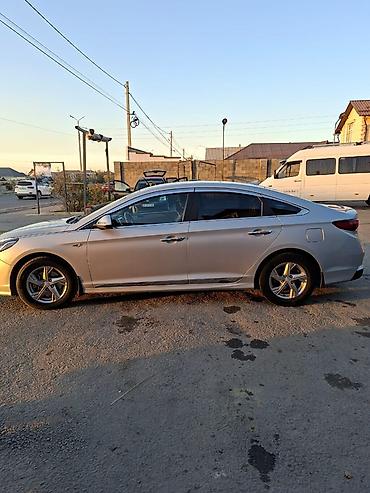 kia solaris: Hyundai Sonata: 2019 г., 2 л, Автомат, Газ, Седан — 3